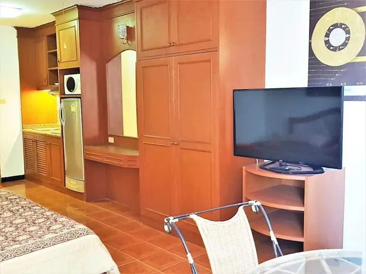 Паттайя: Thepthip Mansion Pratumak