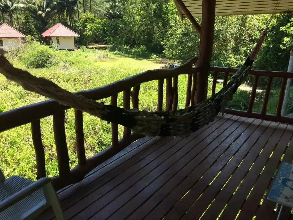Яо Ной: Namtok Bungalows