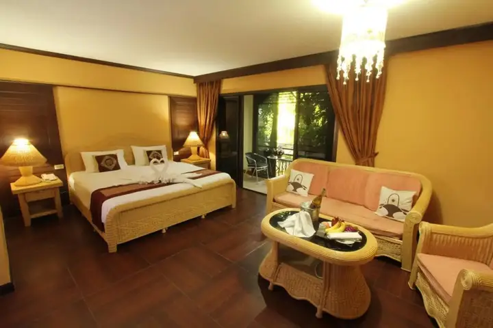 Фрае: PhoomThai Garden