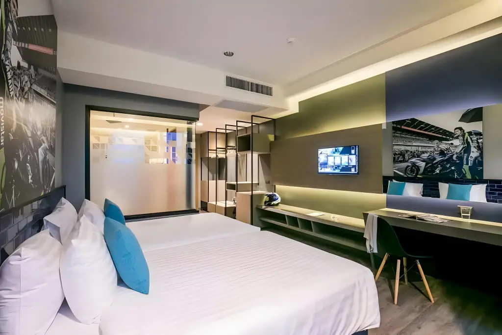 Бури Рам: The Crystal Hotel Buriram