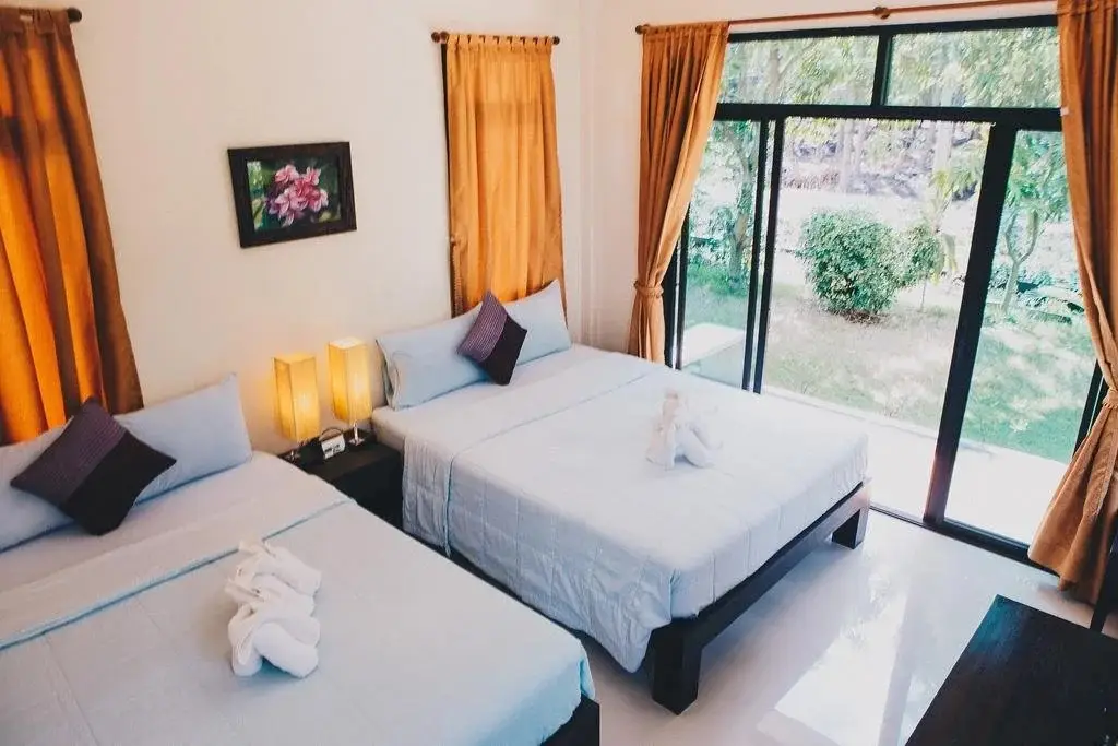 Дамноен Садуак: Baan Klong Resort