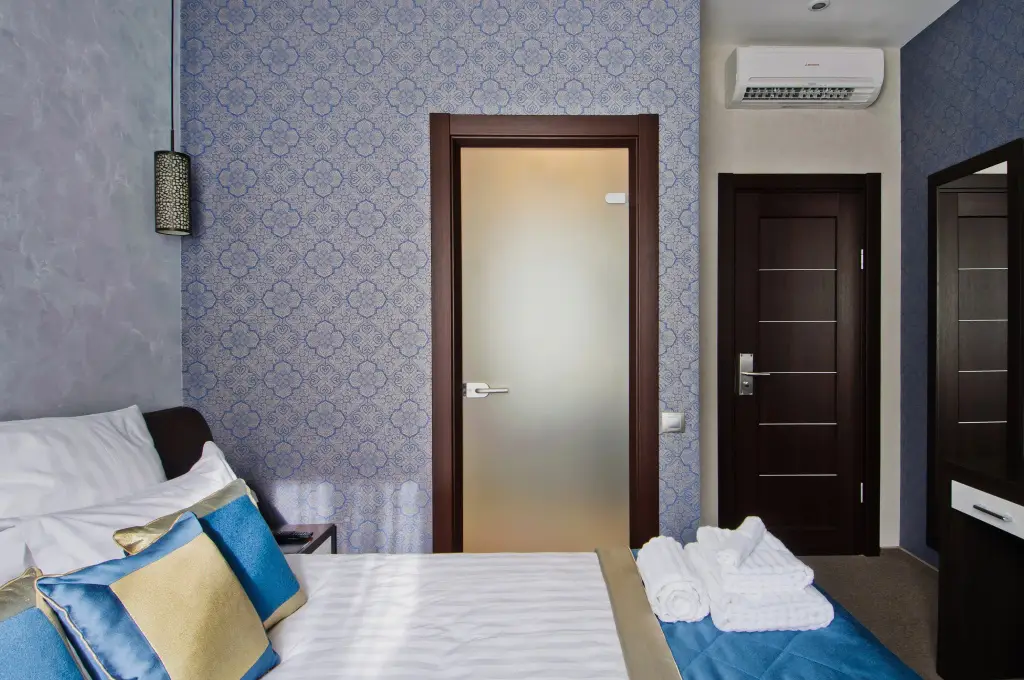 Новосибирск: Меблированные комнаты Apartello на Советской