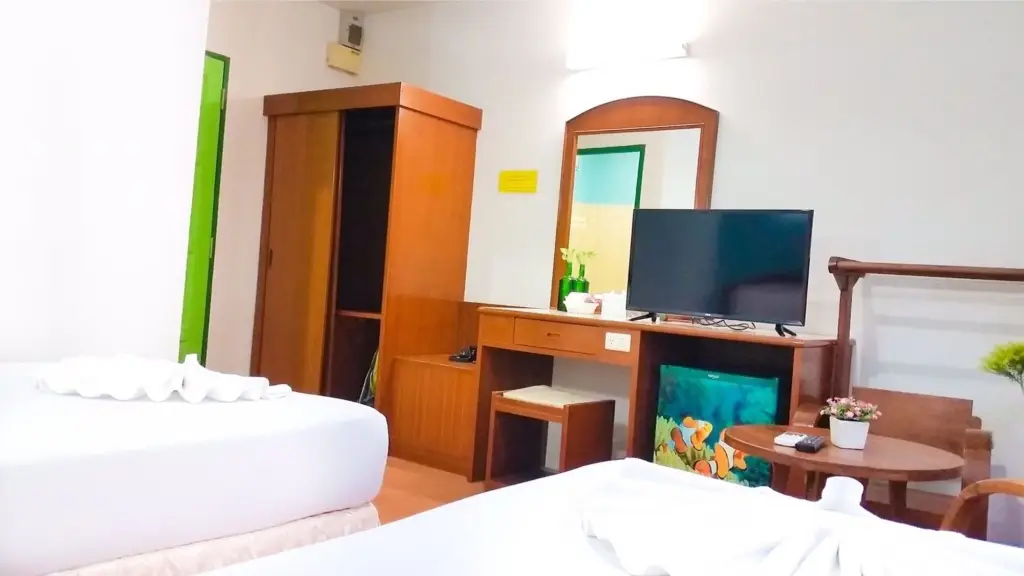 Краби: J Holiday Inn