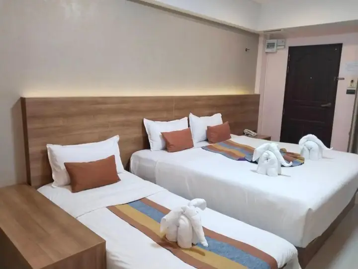 Сисакет: Unity Hotel