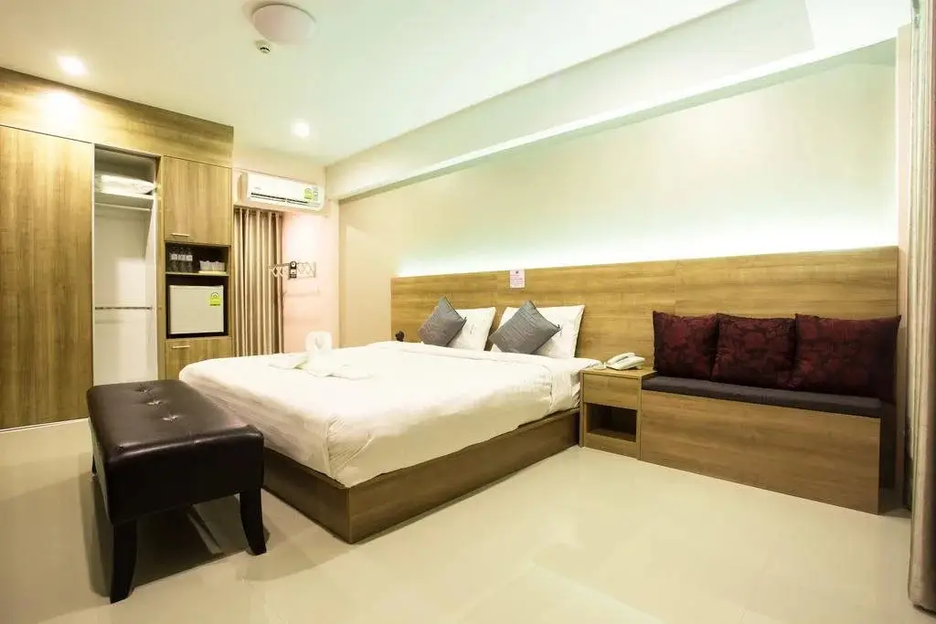Сисакет: Unity Hotel