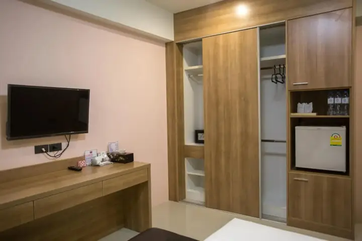 Сисакет: Unity Hotel