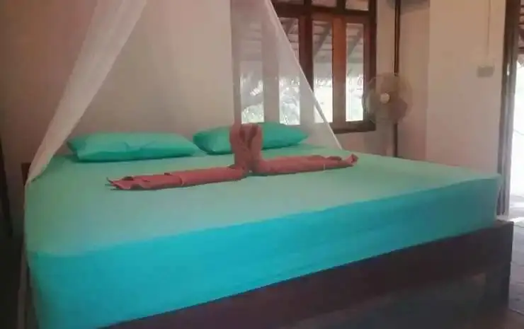 Старая часть Ланты: Cashew Nut Bungalow, Ko Mook