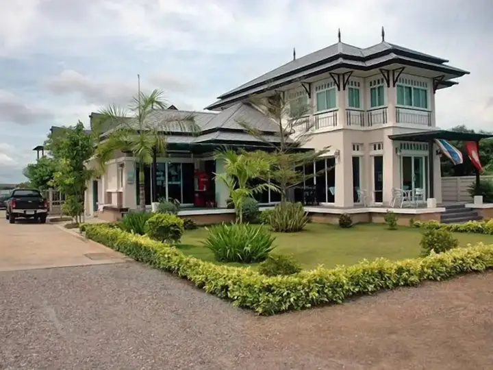 Та Кат Нгау: Baan Faa Talaychan Resort