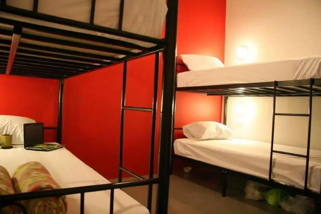 Кату: Kool Backpacker Hostel