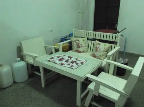 Хатъяй: Pharma Hostel