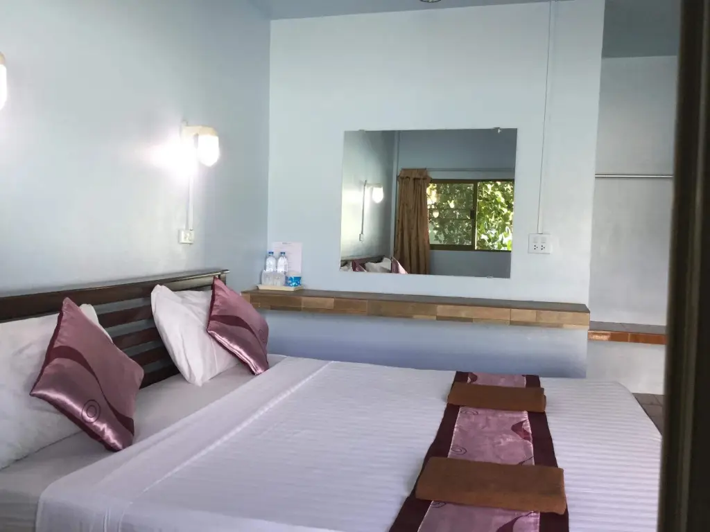Мэй-Хаад-Бэй: Ocean View Resort Koh Tao