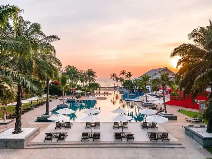 Чаам: Отель Radisson Resort & Spa Hua Hin