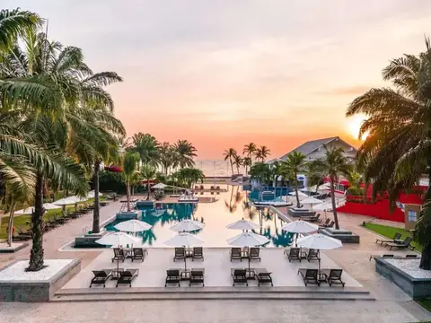 Отель Radisson Resort & Spa Hua Hin — фото 1