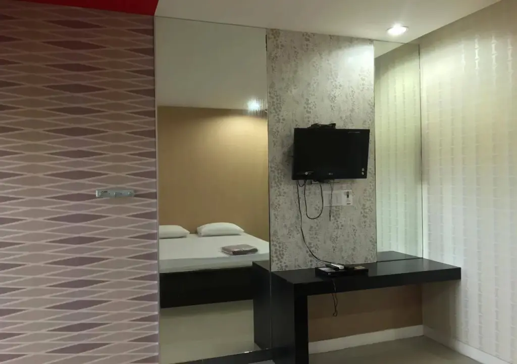 Кхлонг-Луанг: Lux Inn