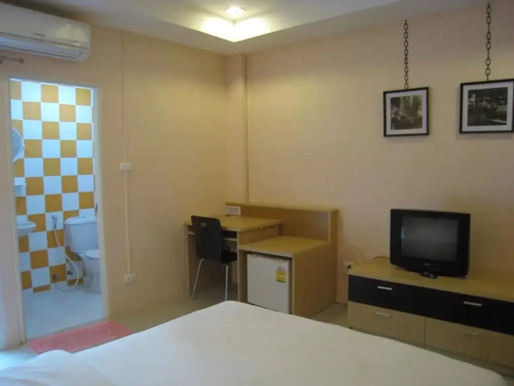Кхонкэн: C.S. Poonpol Apartment