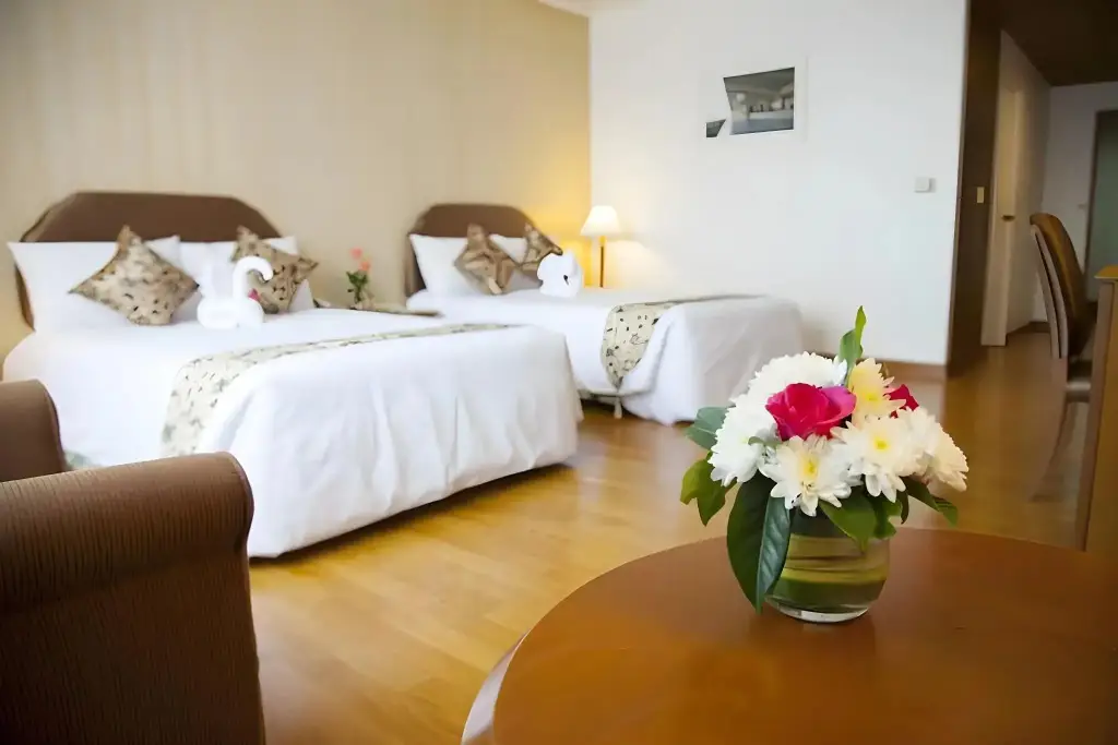 Транг: Thumrin Thana Hotel