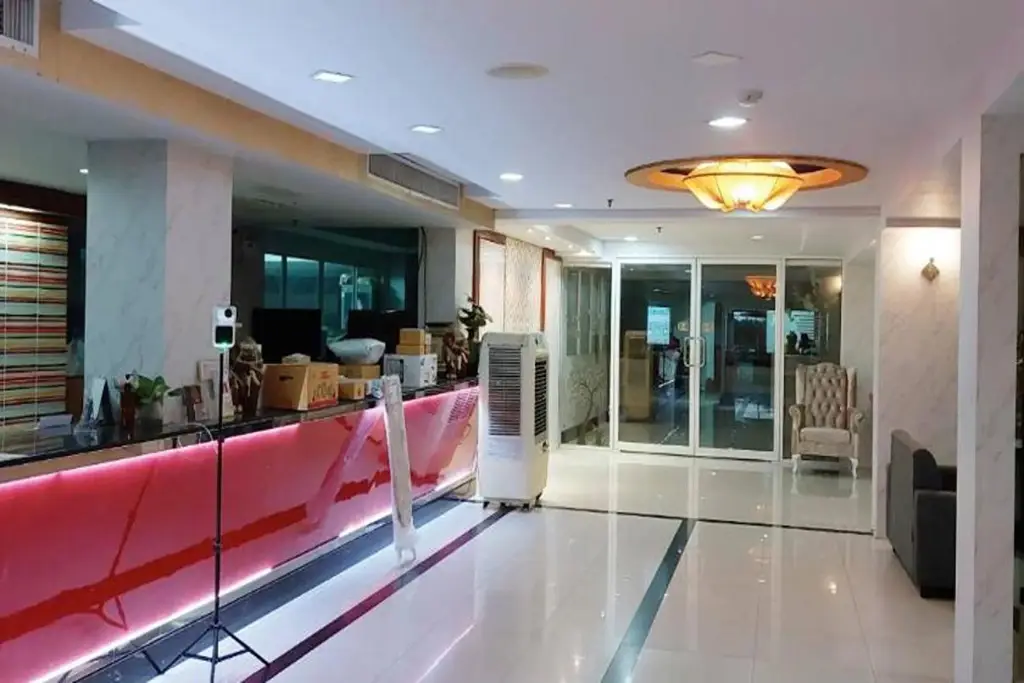 Банг-Сао-Тхонг: Convenient Grand Hotel