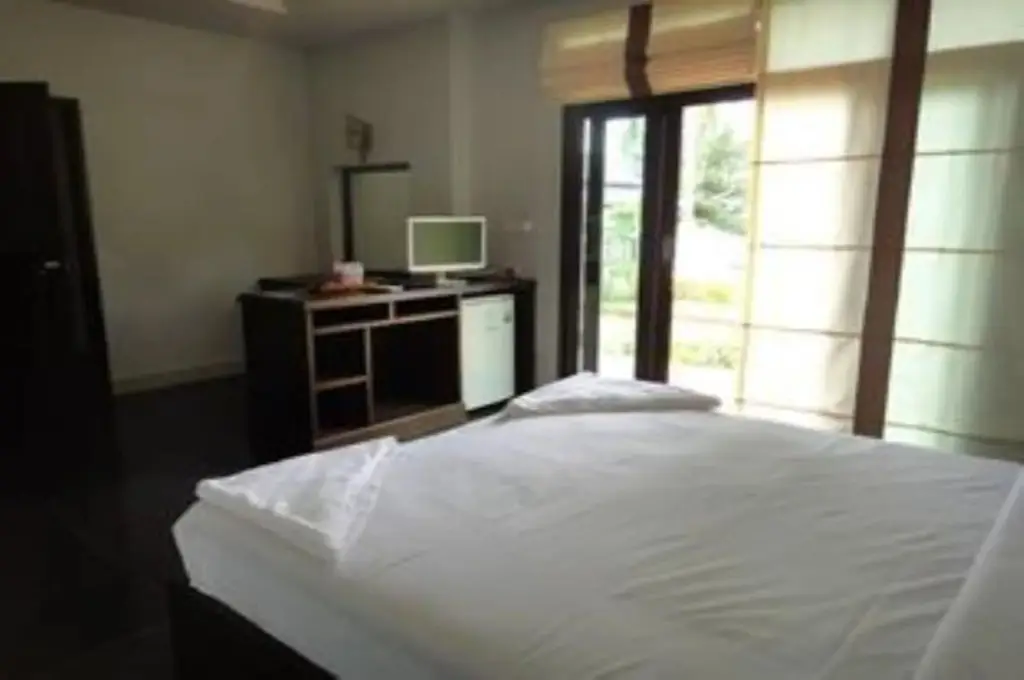 Khanom Sunrise Beach Hotel — фото 1