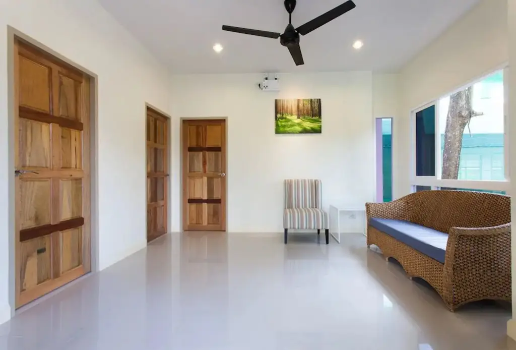 Муанг: Sandy House Rawai