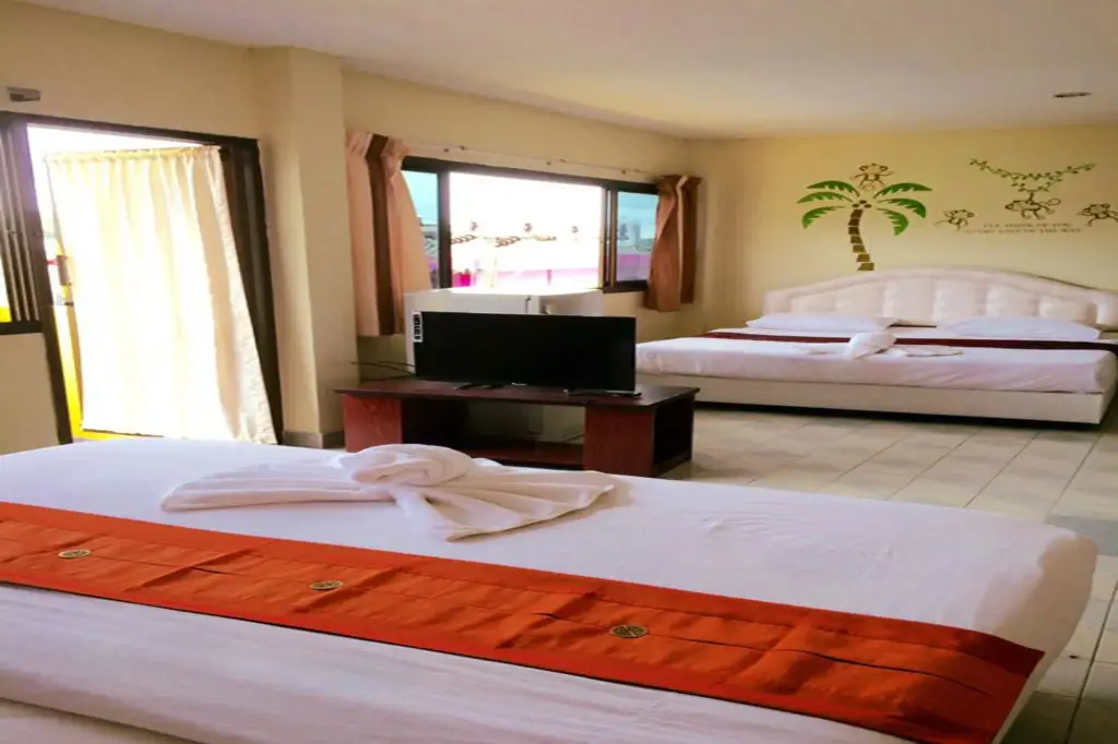Районг: Laemya Inn