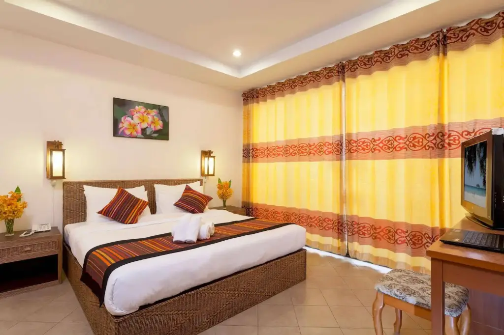 Пхукет: Kata Silver Sand Hotel by Eazy