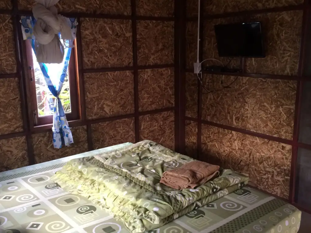 Паи: Family Huts
