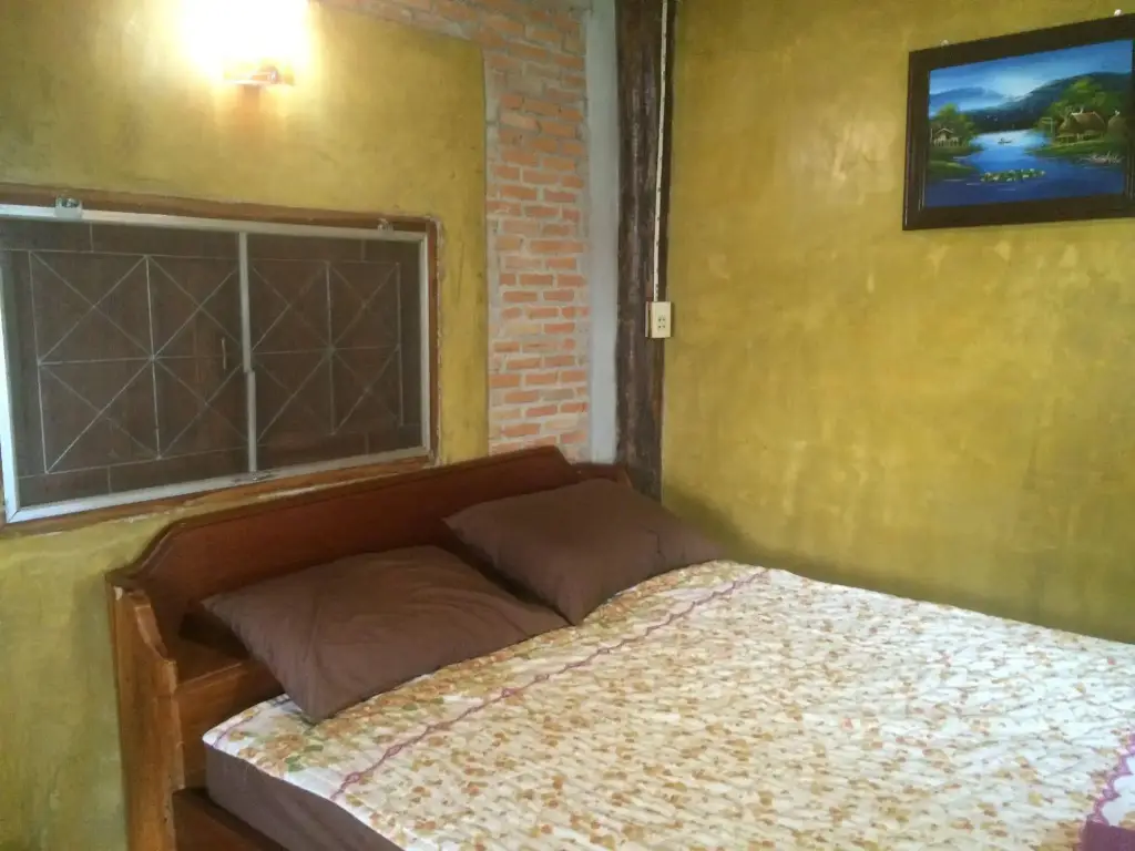 Паи: Maeyen House