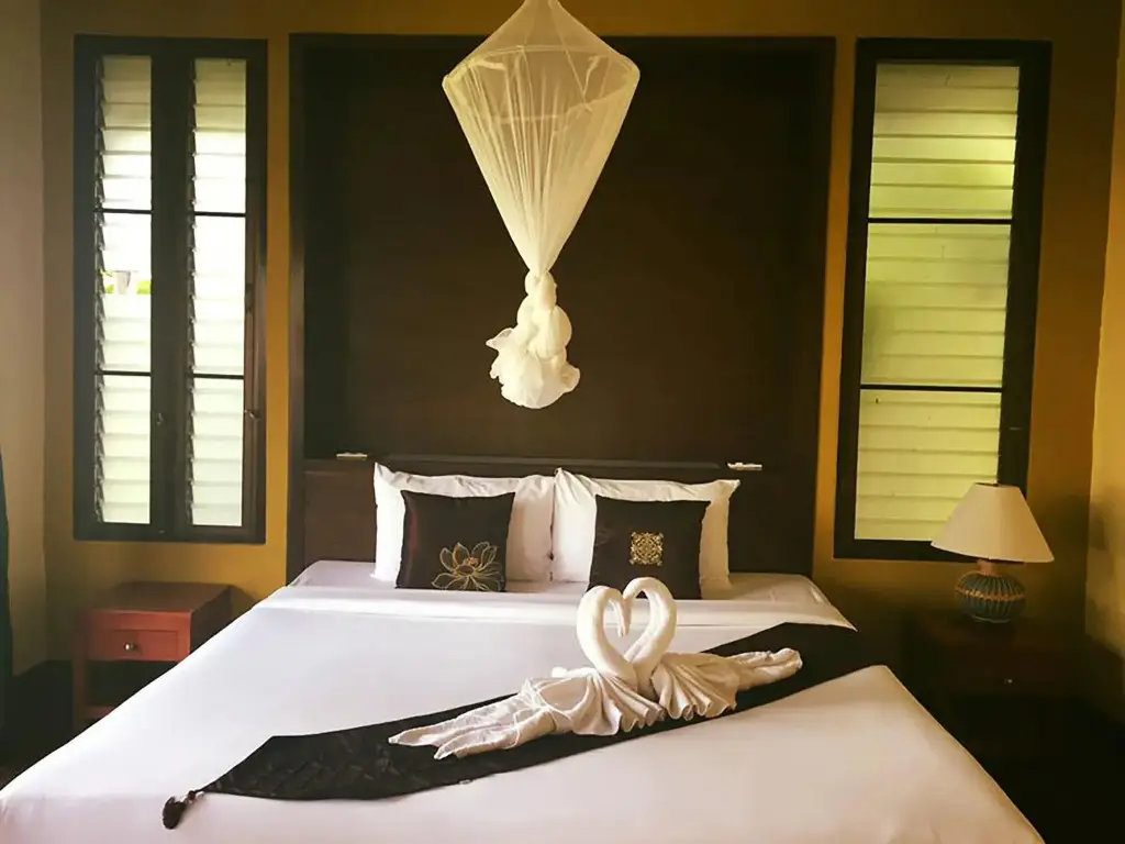 главный пляж: Отель Koh Ngai Thanya Beach Resort