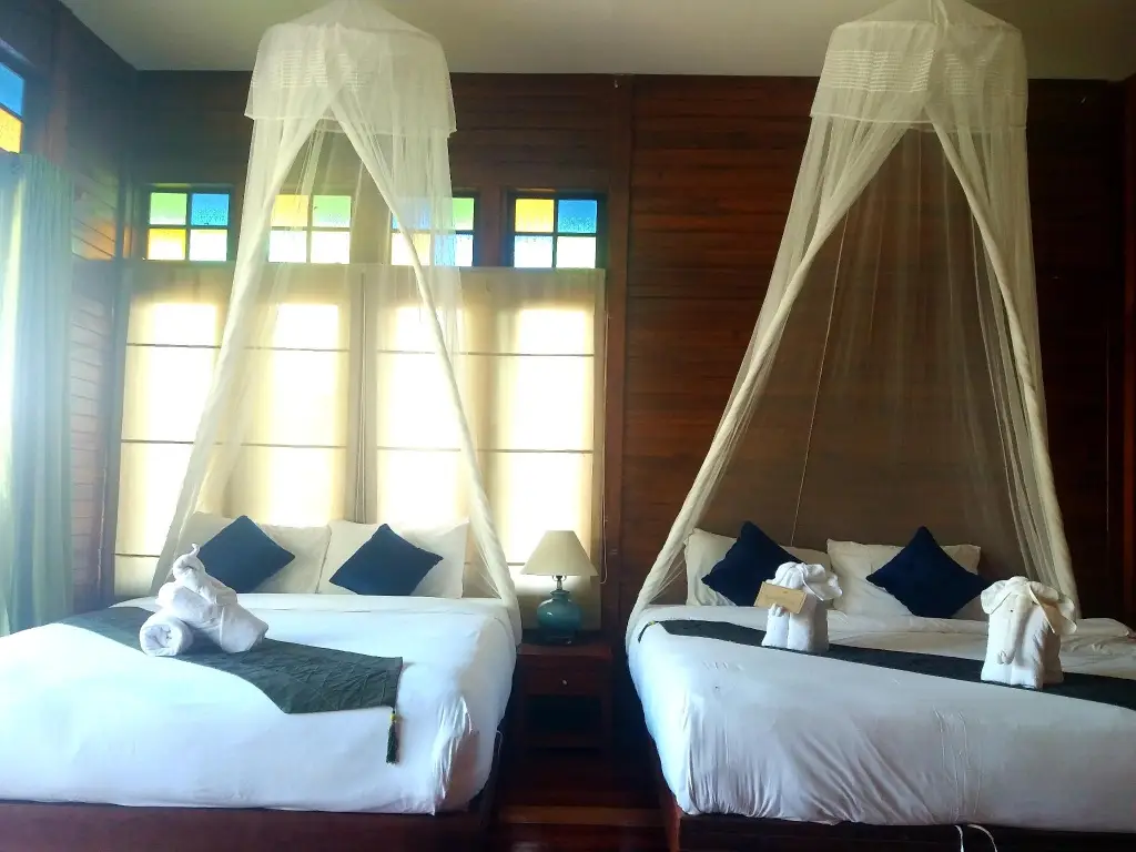 главный пляж: Отель Koh Ngai Thanya Beach Resort