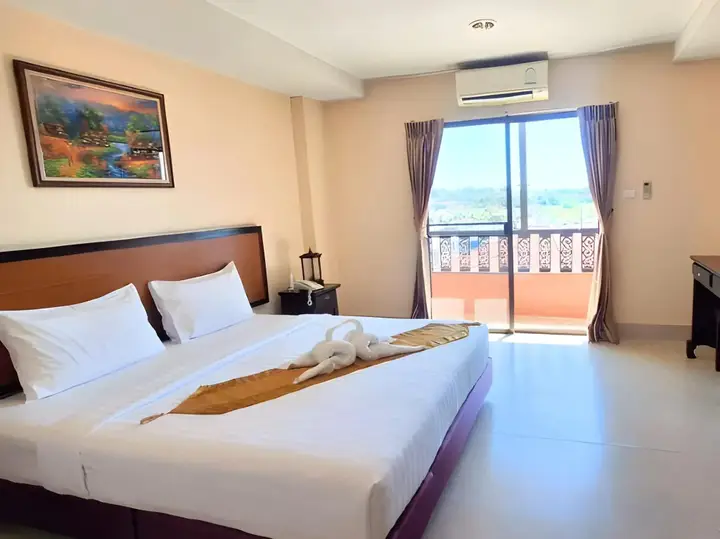Районг: Rayong Lanna Hotel