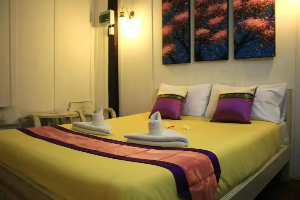 Паи: Pai Fah Boutique