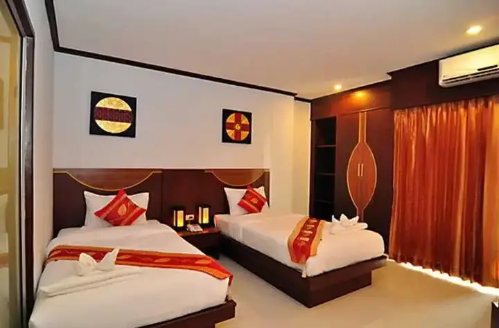 Пхукет: Issara Patong Beach
