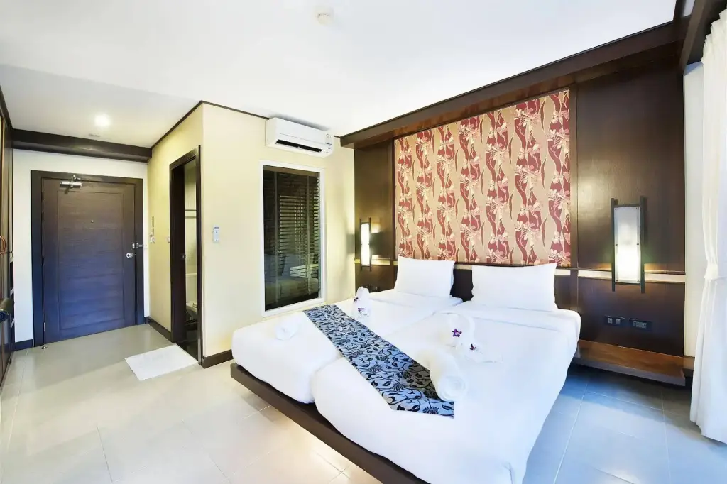 Муанг: Ratana Hotel Chalong