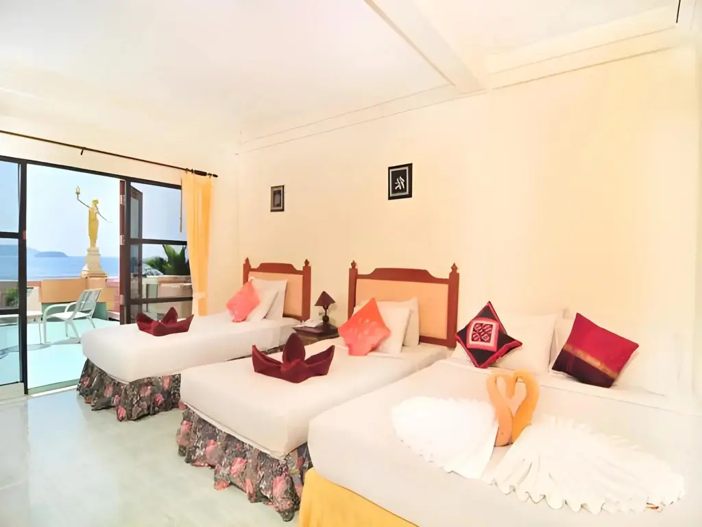 Пхукет: Baan Karon Hill Phuket Resort