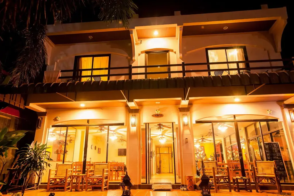 Klong Muang Sunset Hotel — фото 1