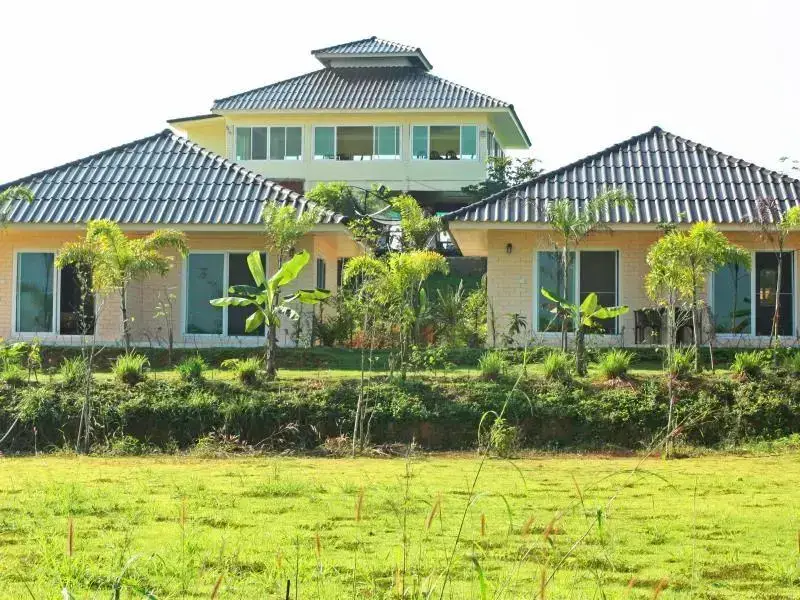 Понг Нам Рон: Iyara B.R. Resort Chantaburi
