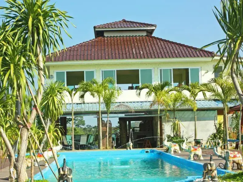 Понг Нам Рон: Iyara B.R. Resort Chantaburi