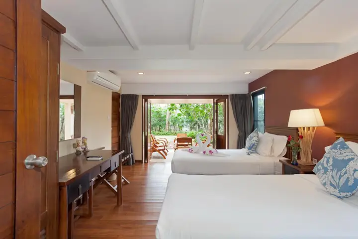 Чаам: Raya Resort Beach front - The Most Green Resort in Cha-am
