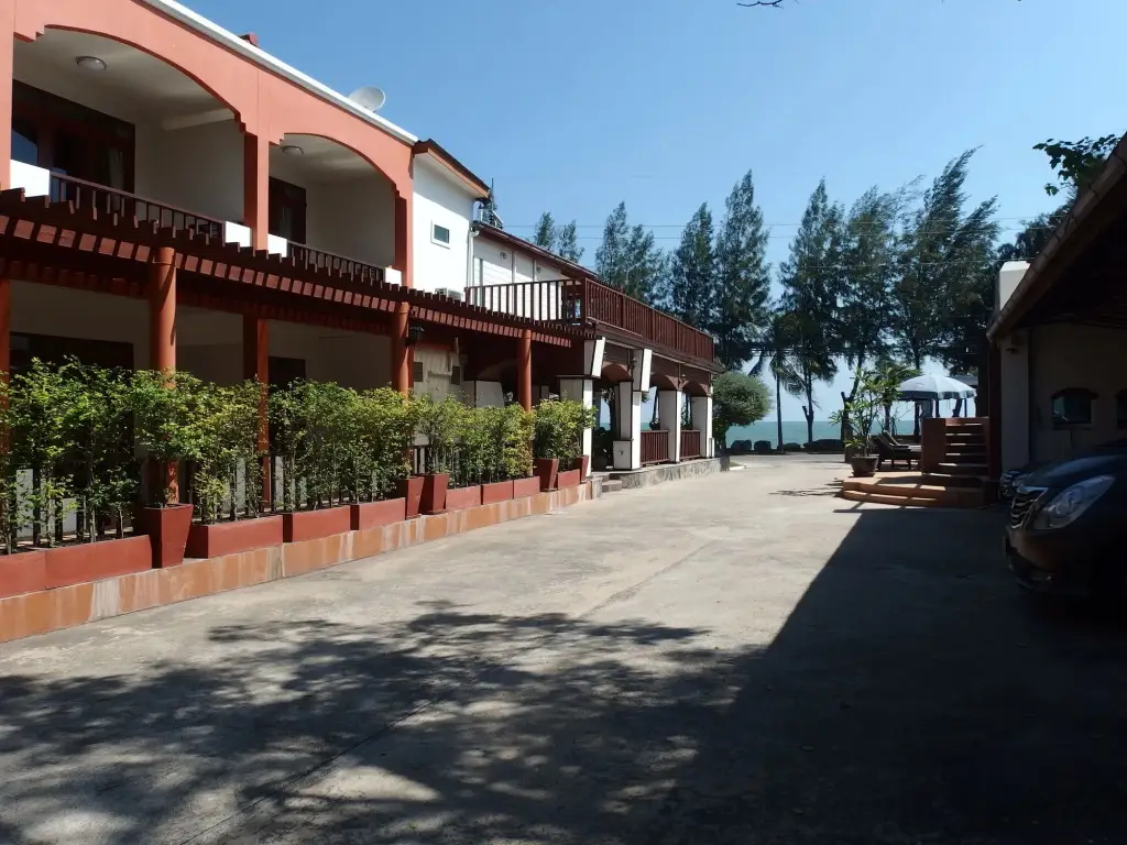 Пранбури : Palm Beach Resort