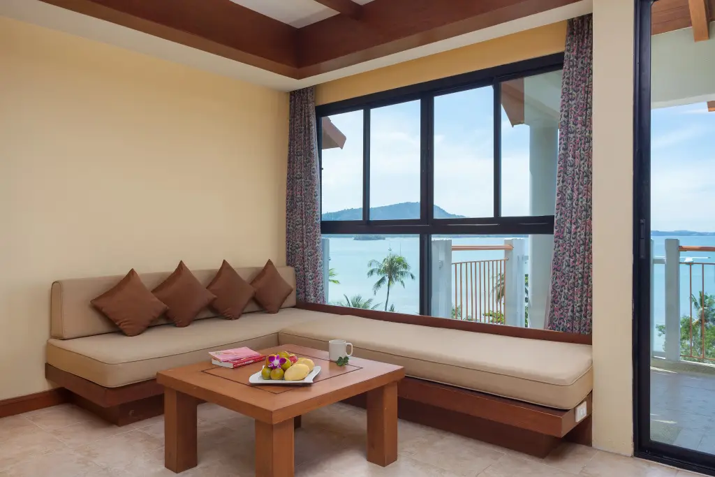 Пхукет: By The Sea Hotel
