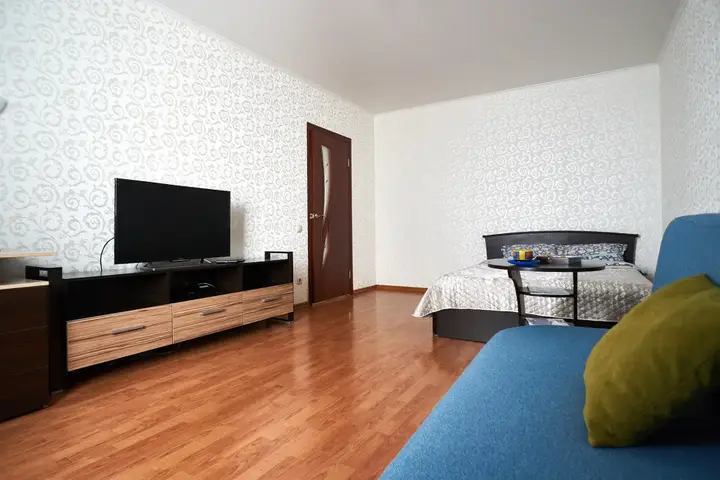 Омск: Апартаменты Comfort Apartment 70 Let Oktyabrya 10