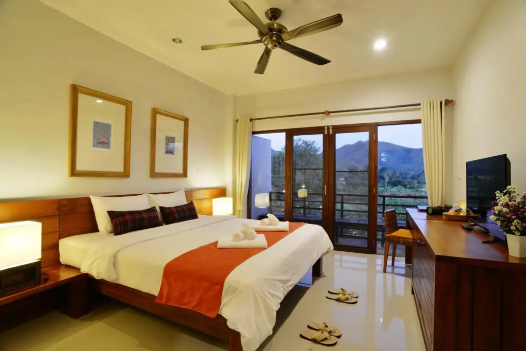 Паи: Yoma hotel