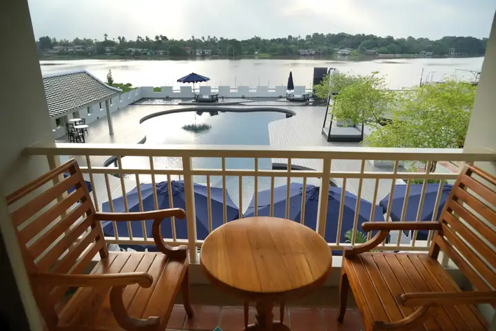 Паккрет: Отель Kalanan Riverside Resort