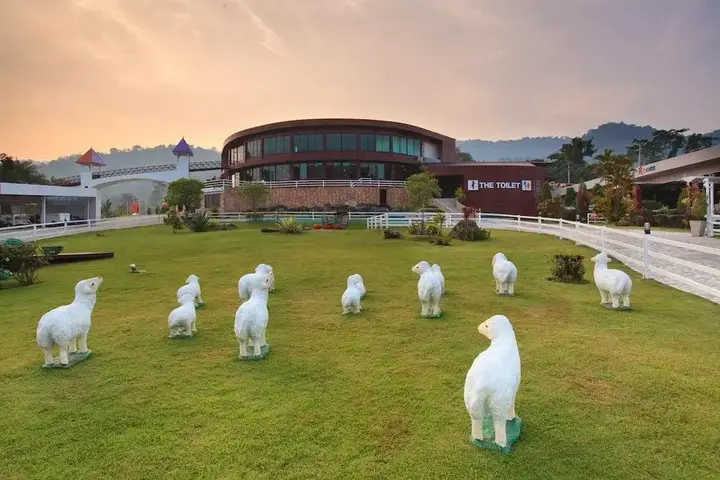 Дан-Макхам-Тиа: The Resort at Suanphueng