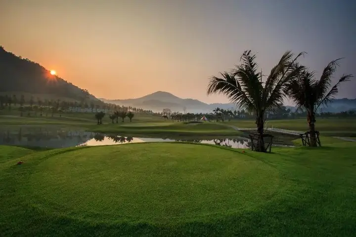 Дан-Макхам-Тиа: The Resort at Suanphueng