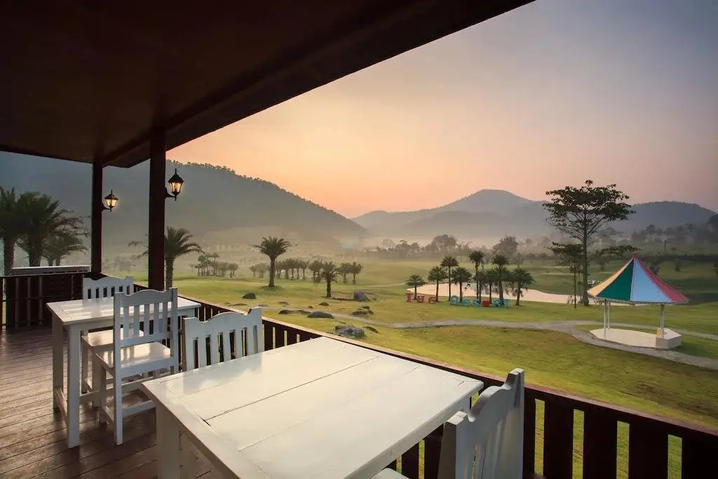 Дан-Макхам-Тиа: The Resort at Suanphueng