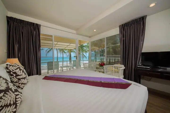 Кату: Kamala Beachfront Apartment