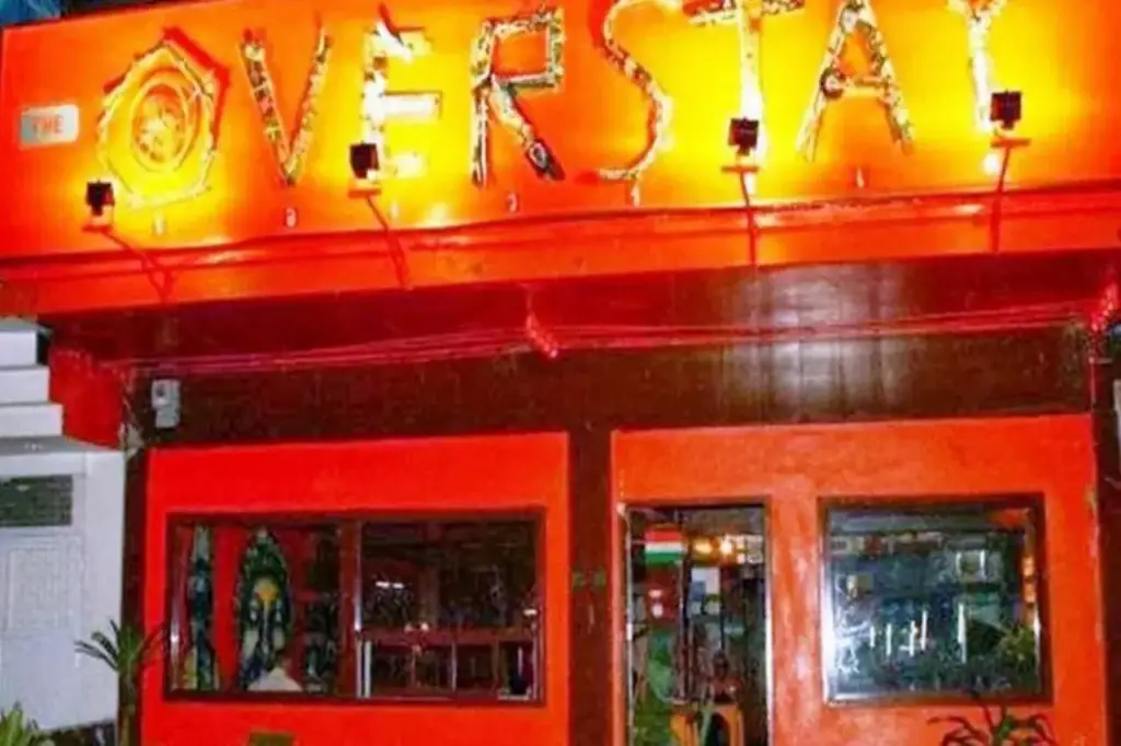 Бангкок: The Overstay Art Hostel