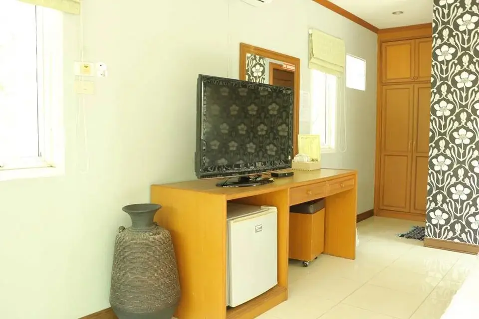 Чаам: Cha-am Fishing Inn and Resort