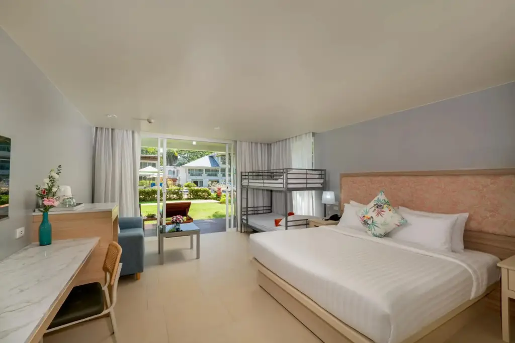 Тай-Муанг: The Briza Beach Resort Khaolak